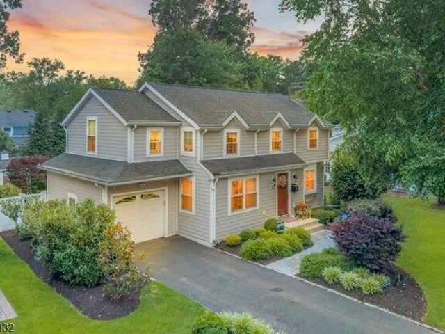 House for sale in Chatham, New Jersey