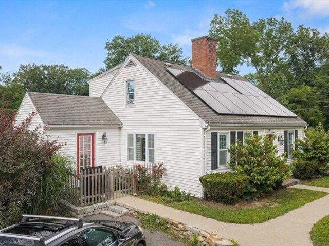 House for sale in Chelmsford, Massachusetts