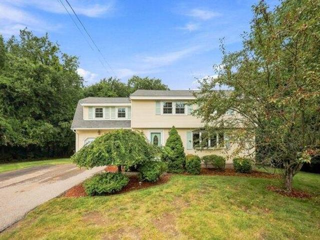 House for sale in Chelmsford, Middlesex County