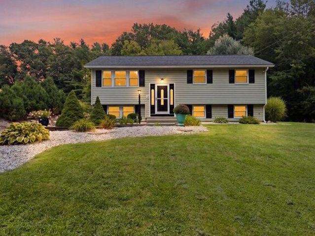 House for sale in Chelmsford, Middlesex County