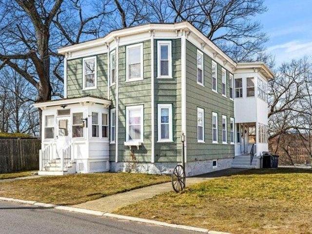 House for sale in Chelmsford, Massachusetts