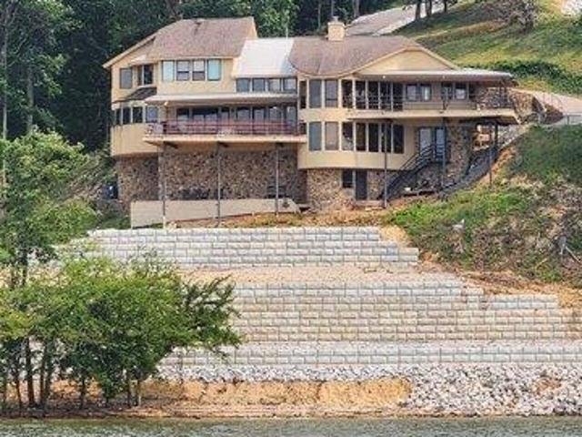 House for sale in Cherokee