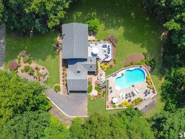House for sale in Cheshire, Connecticut