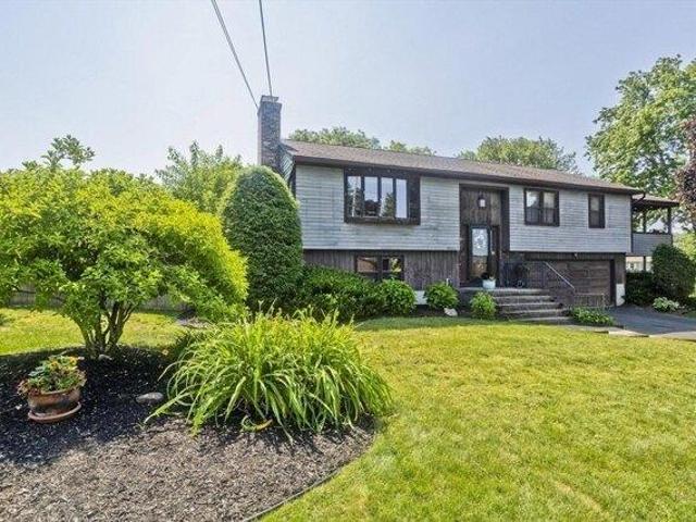 House for sale in Hampden, Massachusetts