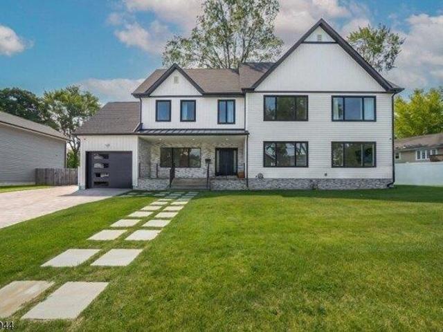 House for sale in Clark, New Jersey