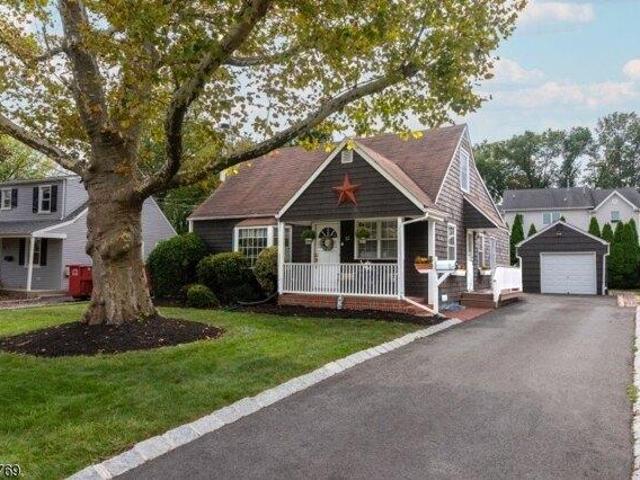 House for sale in Clark, New Jersey