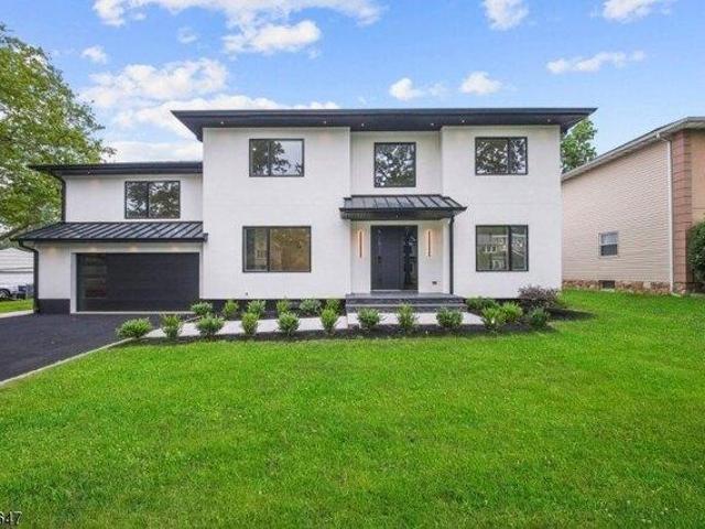 House for sale in Clark, New Jersey