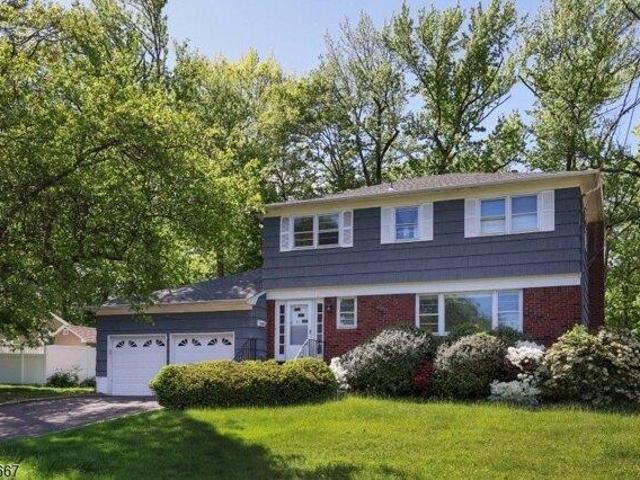 House for sale in Clark, New Jersey