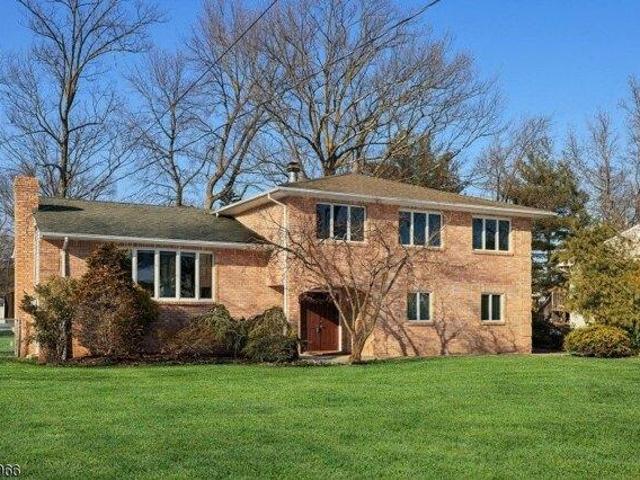 House for sale in Clark, New Jersey