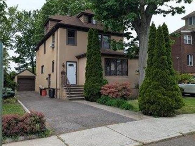 House for sale in Cliffside Park, New Jersey