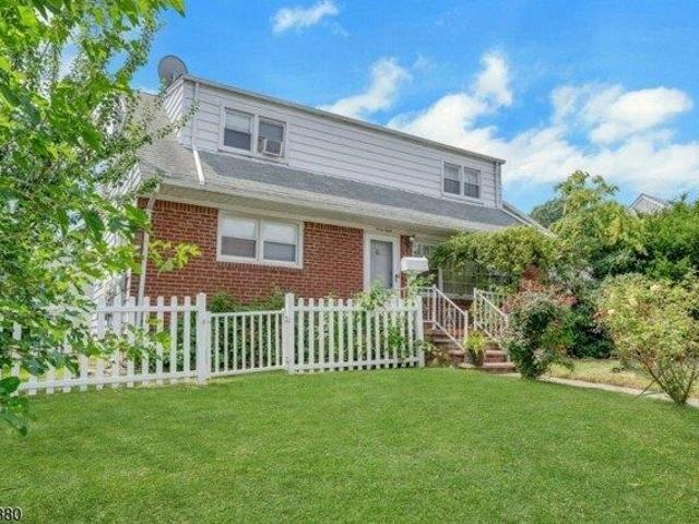 House for sale in Richfield, Clifton