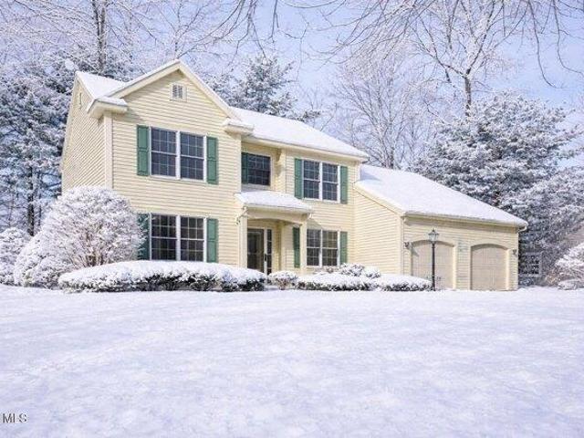 House for sale in Saratoga, New York