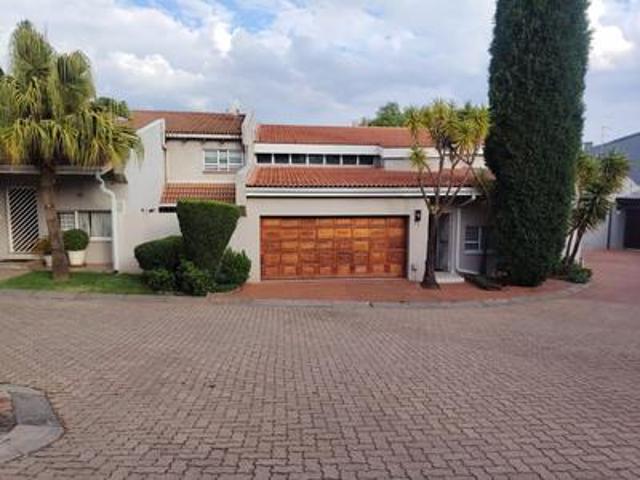 House for sale in Sandton, City of Johannesburg Metropolitan Municipality