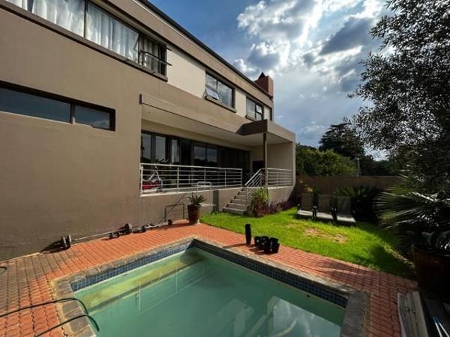 House for rent in Waterkloof, Gauteng
