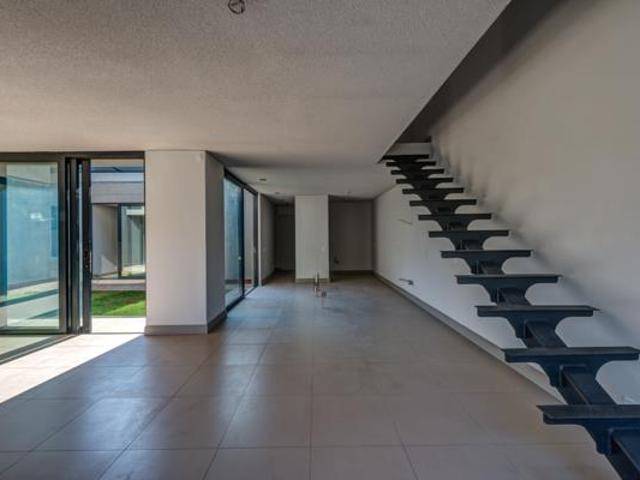 Property for rent in Waterkloof, Gauteng