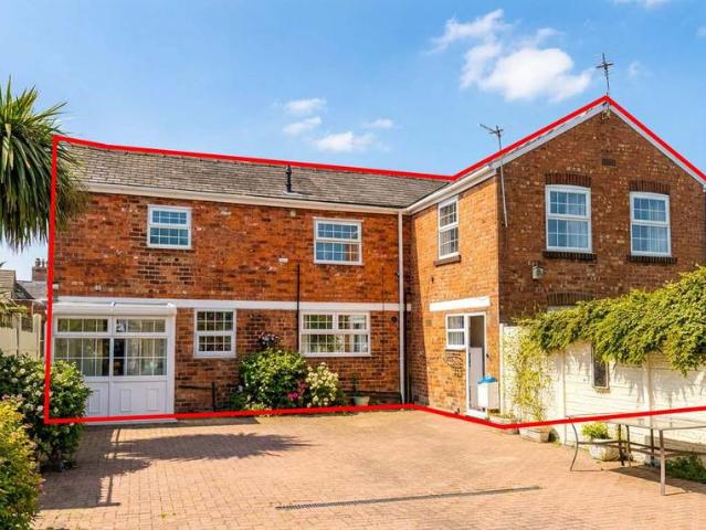 Flat for sale in Meols Cop, Southport