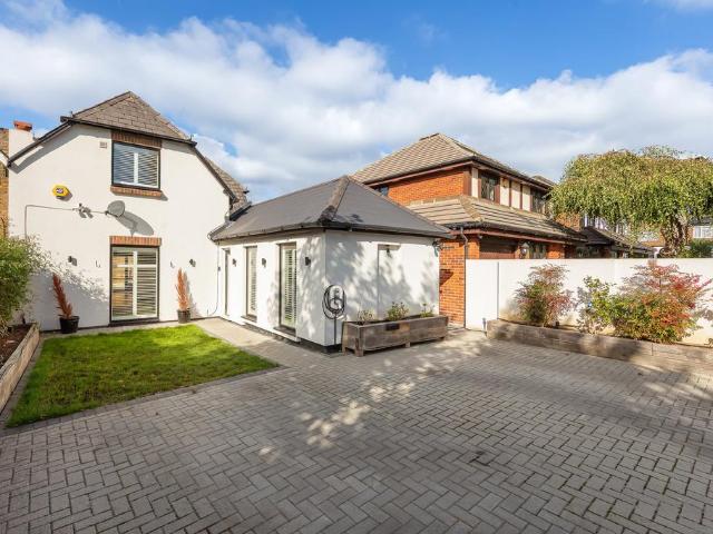 Flat for sale in Chatterton Village, Greater London
