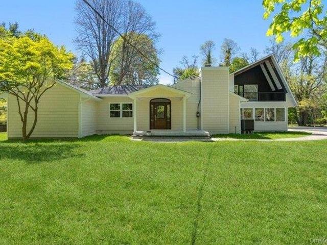 House for sale in Huntington, New York