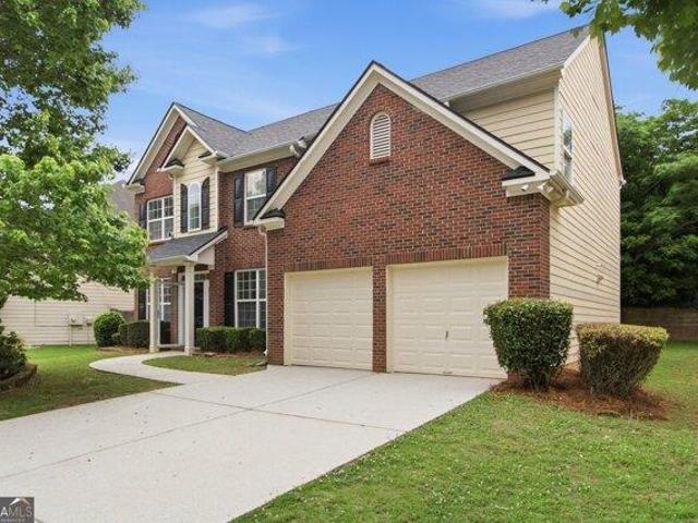 House for sale in Red Oak, Georgia