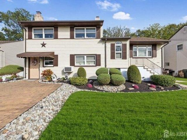 House for sale in Avenel, New Jersey