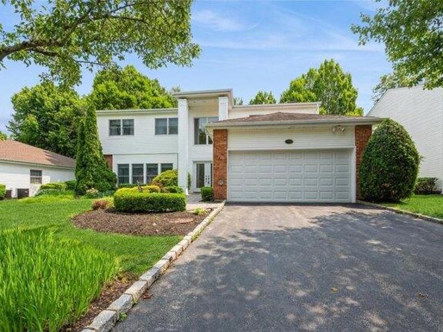 Condo for sale in Commack