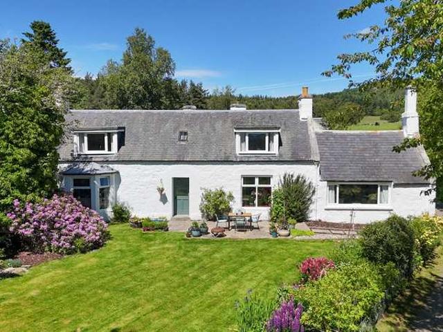 Commercial for sale in Skye Of Curr, Scotland