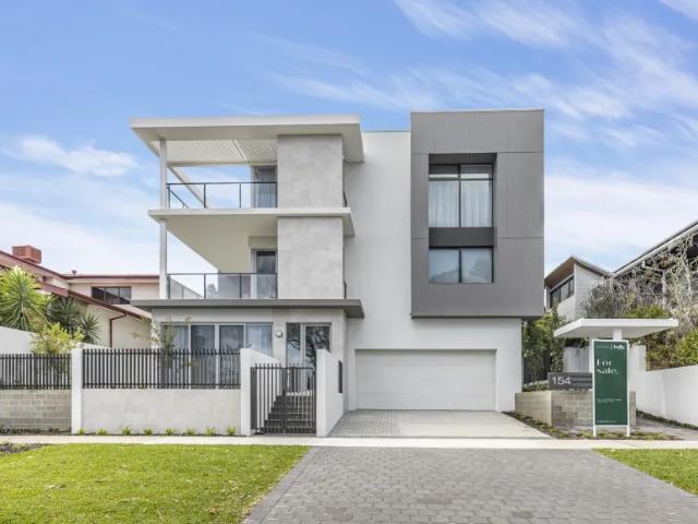 House for sale in Como, Western Australia
