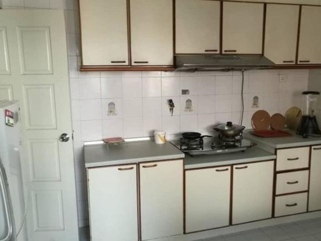 Apartment for rent in Bukit Pantai, Kuala Lumpur
