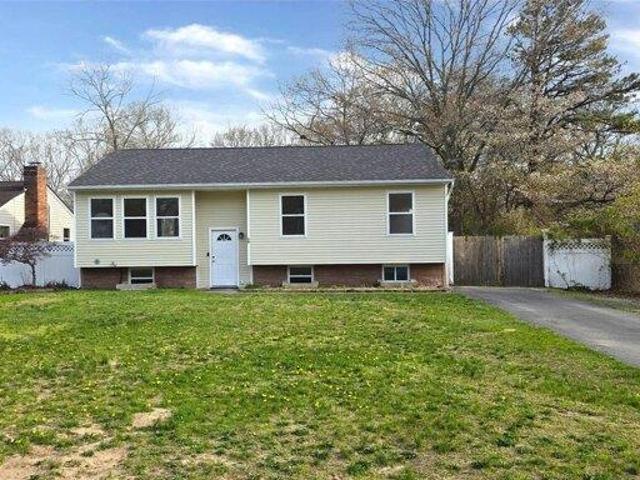 House for sale in Centereach, New York