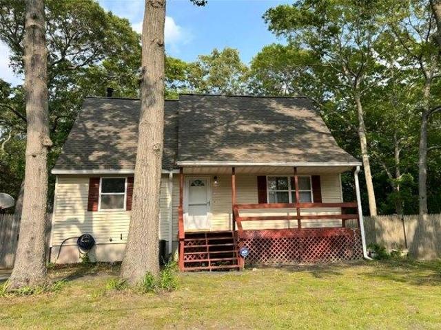 House for sale in Coram