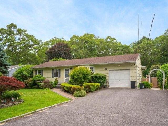 House for sale in Coram