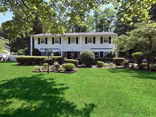 House for sale in Coram