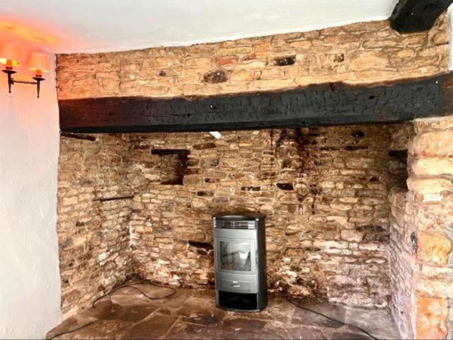 Cottage for rent in Little Billing, Northamptonshire