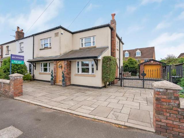 House for sale in Wash End, Wigan