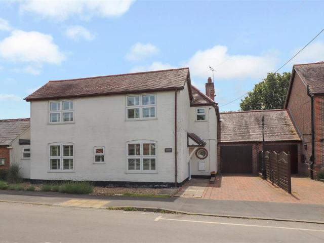 House for sale in Barton Stacey, Hampshire
