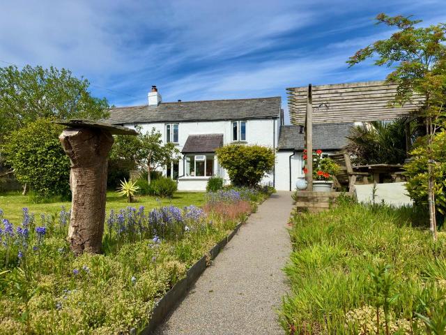 House for sale in Delabole, Cornwall