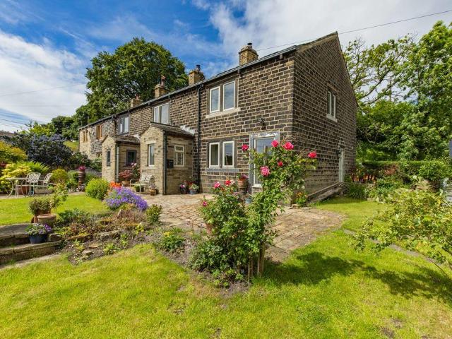 House for sale in Ripponden, West Yorkshire