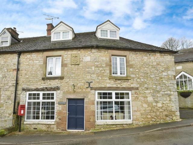 House for sale in Froggatt, East Midlands