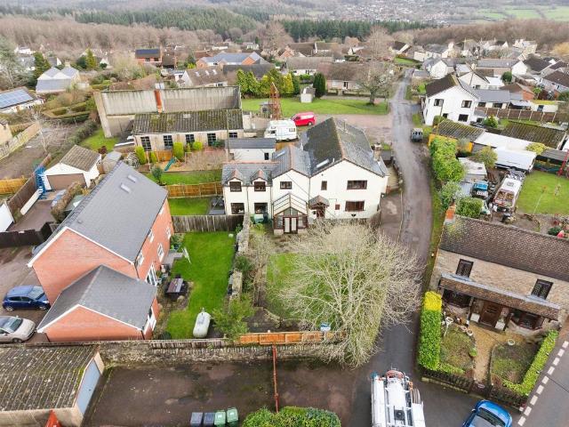 House for sale in Bromsberrow Heath, Gloucestershire