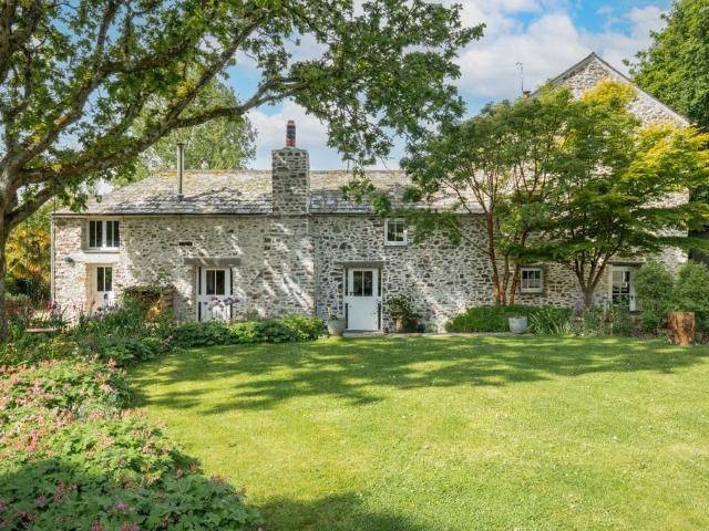 House for sale in Marhamchurch, Cornwall