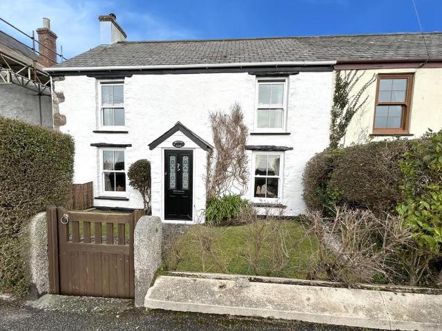 House for sale in Landewednack, Lizard