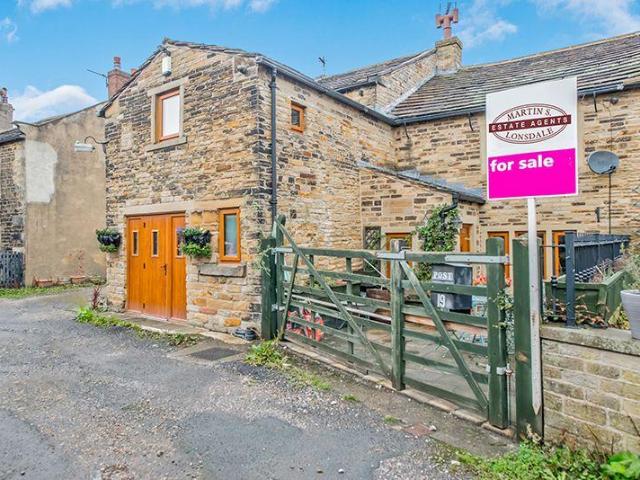 House for sale in Wrose, West Yorkshire