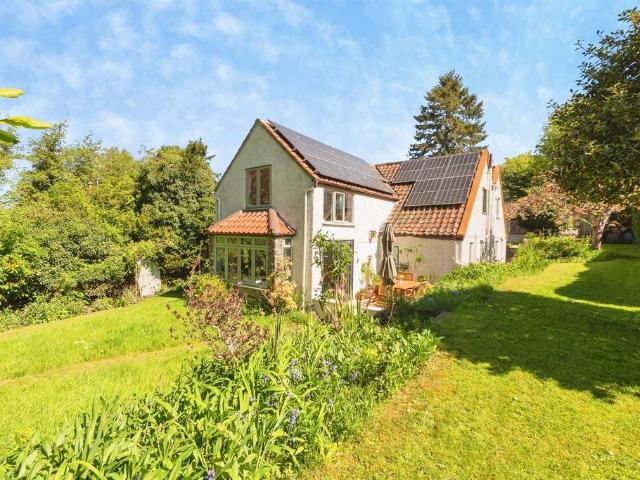House for sale in Oldland, South Gloucestershire