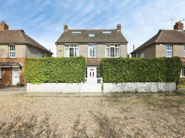House for sale in Hillview, Surrey