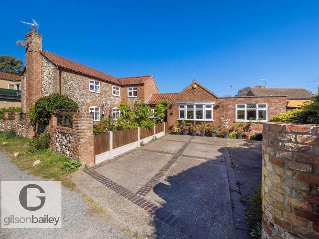 House for sale in Acle, Crostwick