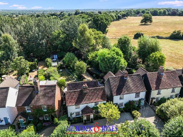 House for sale in Hutton, Navestock Side