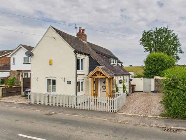 House for sale in Beamhurst, Staffordshire