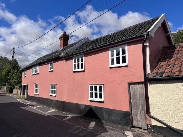 House for sale in Bedingfield, Suffolk