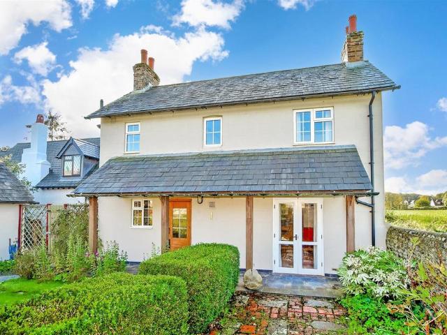 House for sale in Poling Corner, Clapham