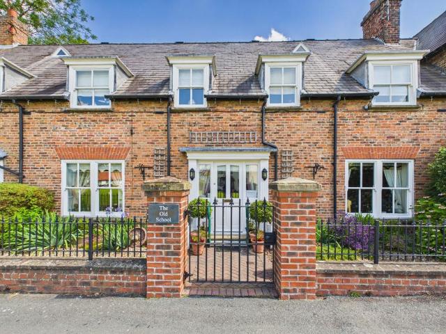 House for sale in Bishop Burton